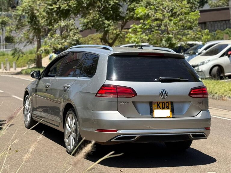 2017 Volkswagen Golf Variant TSI — photo 4