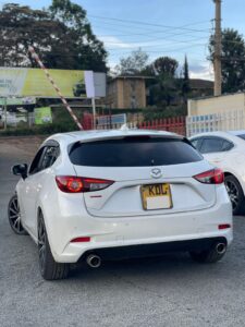 2016 Mazda Axela Hatchback 2.2L Skyactiv-D — photo 2