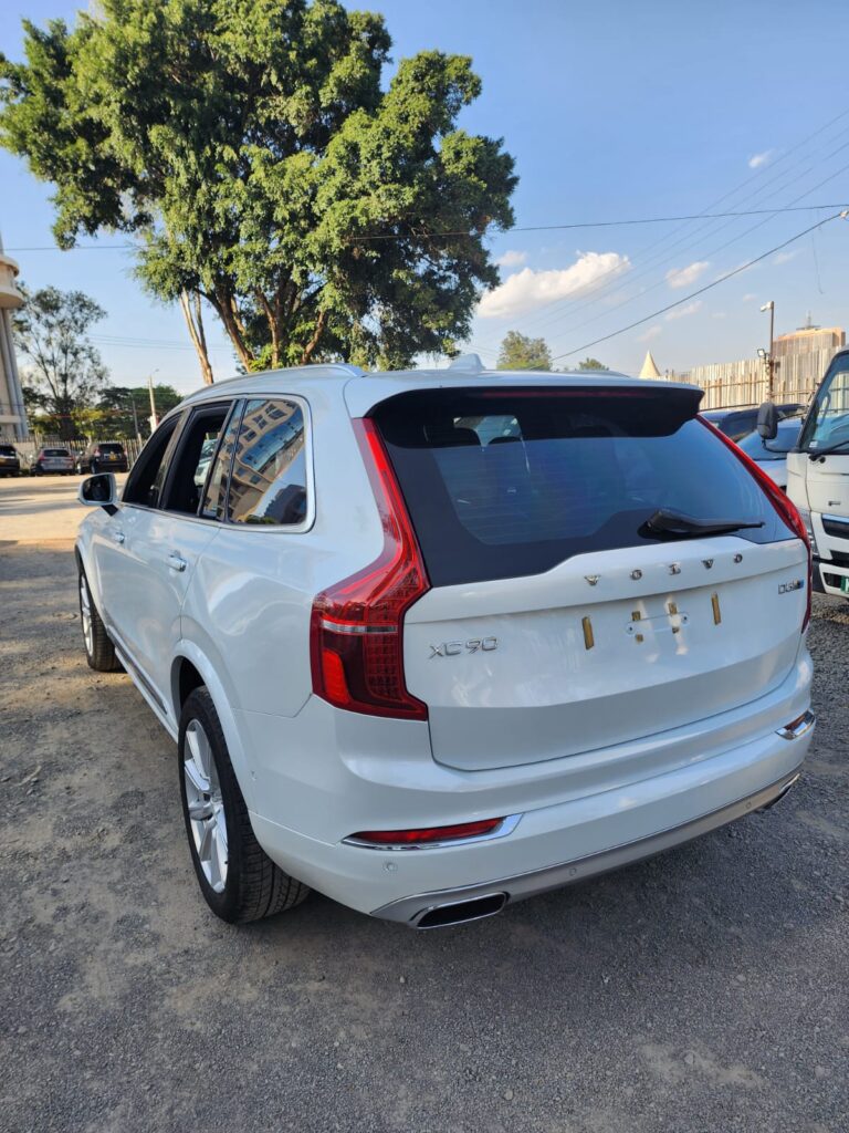 2017 Volvo XC90 D5 AWD Inscription — photo 5