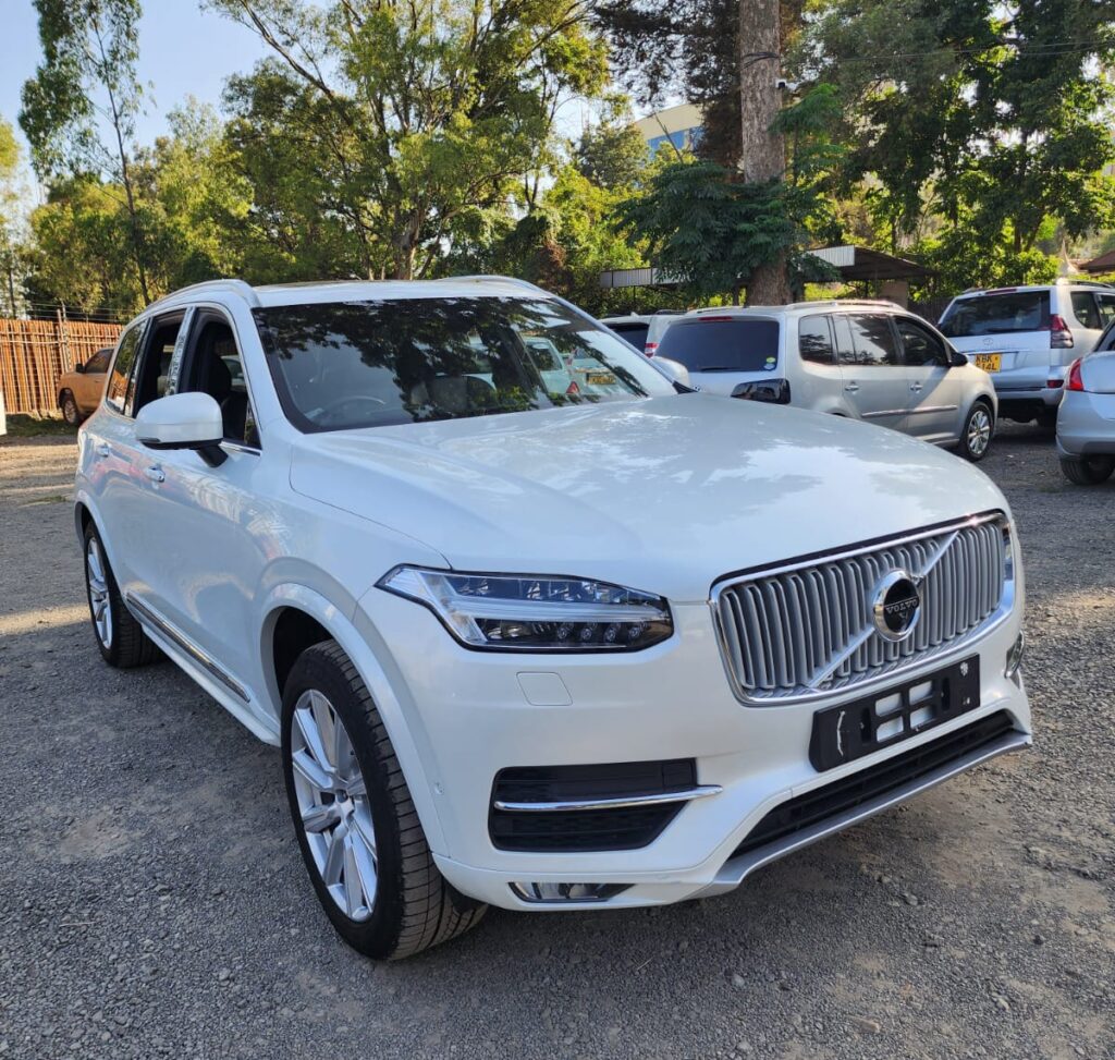 Volvo XC90 D5