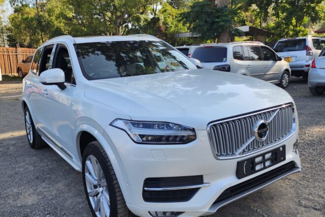 Volvo XC90 D5