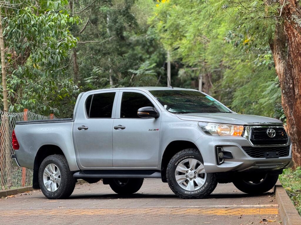 Toyota Hilux Manual