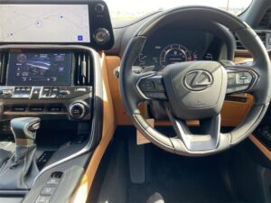 2023 Lexus LX600 — photo 2