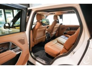 2023 Range Rover Vogue Autobiography — photo 3