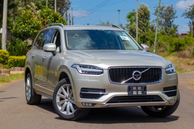 2017 Volvo XC90 T5