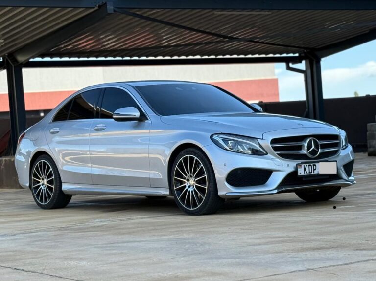 2016 Mercedes Benz C250 — photo 4