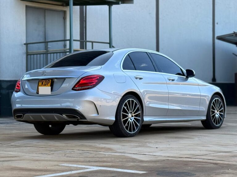 2016 Mercedes Benz C250 — photo 9
