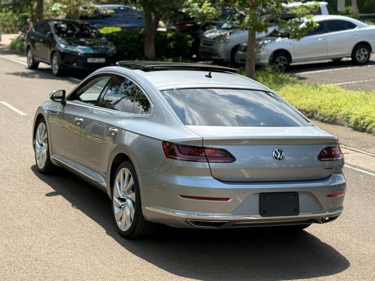 2019 Volkswagen Arteon R-Line — photo 8