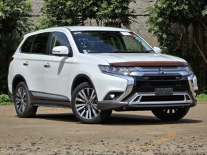 2018 Mitsubishi Outlander — photo 1