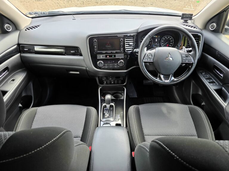 2018 Mitsubishi Outlander — photo 6
