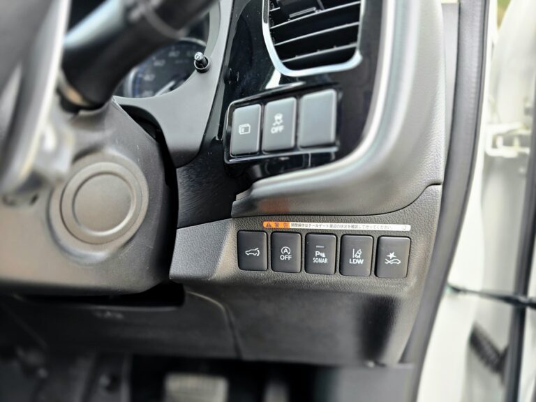 2018 Mitsubishi Outlander — photo 9