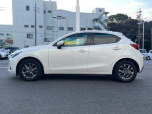 2018 Mazda Demio SkyActiv — photo 2