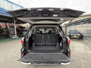 2021 Lexus LX570 — photo 4