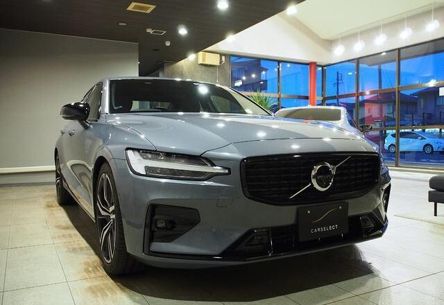 2022 Volvo S60 B5