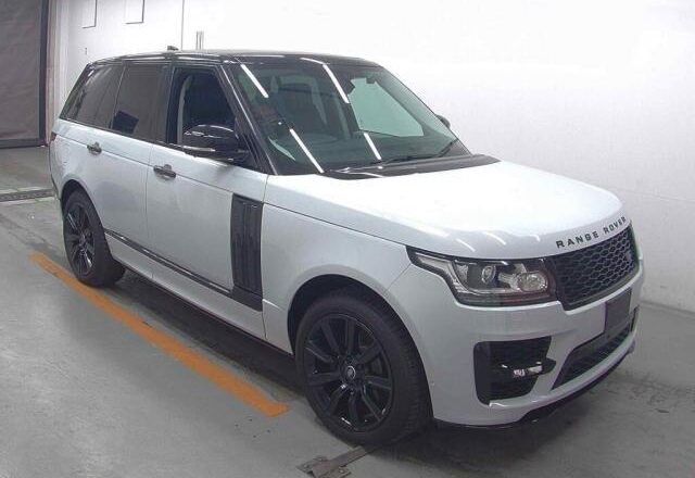 Range Rover Vogue SVO