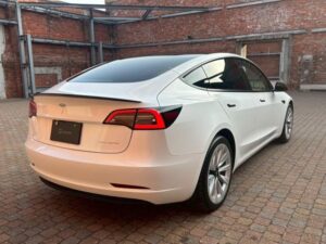 2021 Tesla Model 3 — photo 4