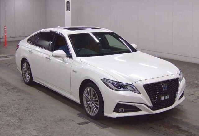 2020 Toyota Crown Hybrid