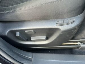 2018 Mazda Axela Hatchback — photo 3