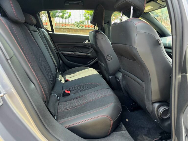 2018 Peugeot 308 GT Line — photo 6