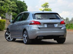 2018 Peugeot 308 GT Line — photo 2