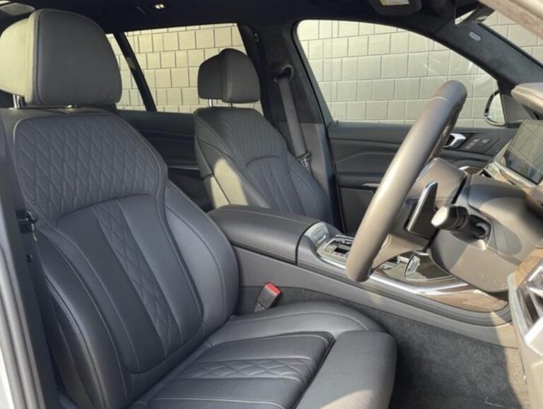 2022 BMW X7 xDrive40d — photo 8