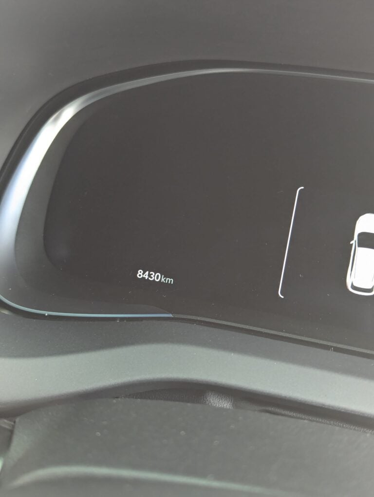 2022 Toyota Harrier — photo 2