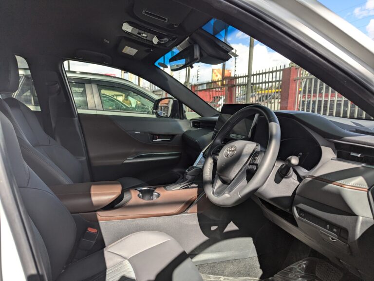 2022 Toyota Harrier — photo 7