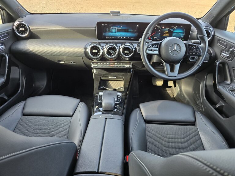 2018 Mercedes-Benz A180 — photo 4