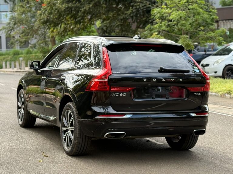 2019 Volvo XC60 T5 Inscription — photo 5