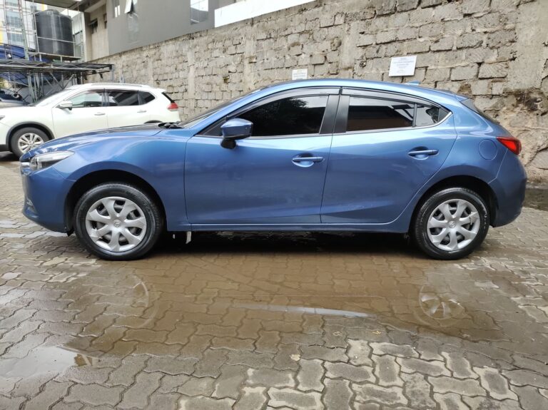 2016 Mazda Axela Petrol — photo 4