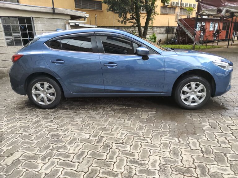 2016 Mazda Axela Petrol — photo 6
