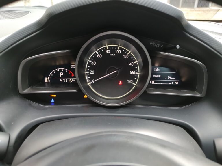 2016 Mazda Axela Petrol — photo 8