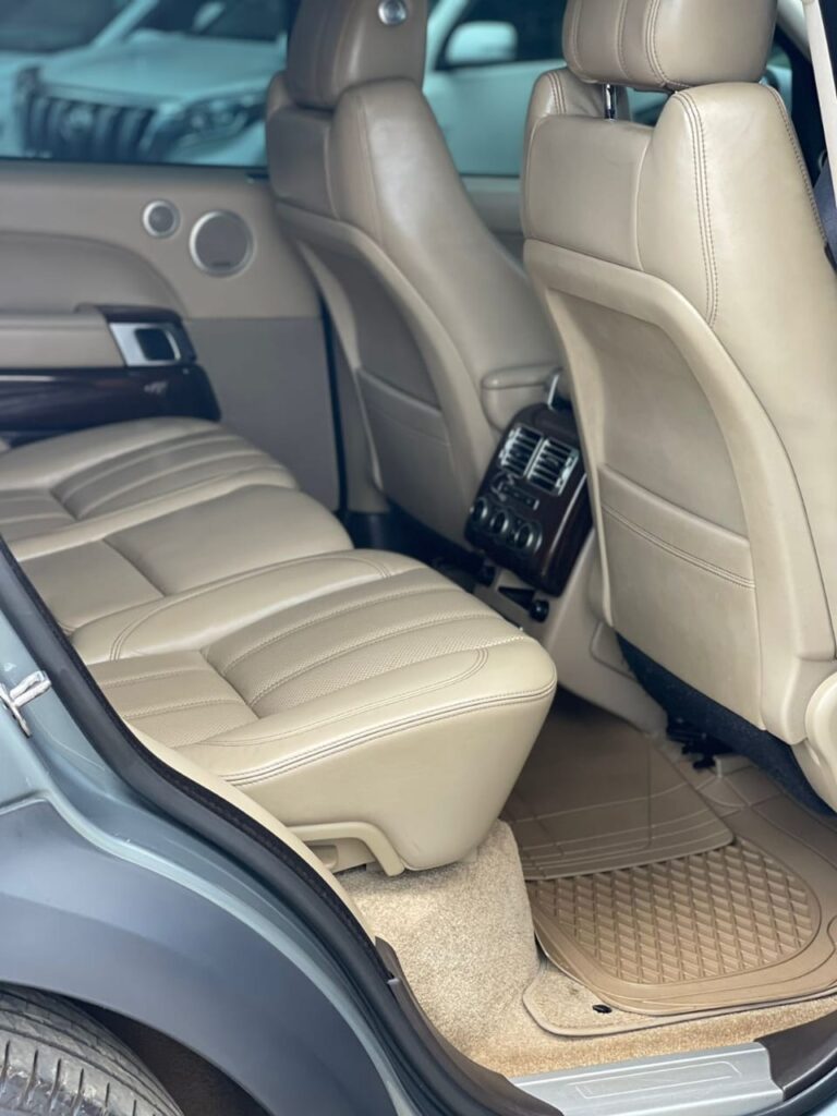 2014 Range Rover Vogue Petrol — photo 4