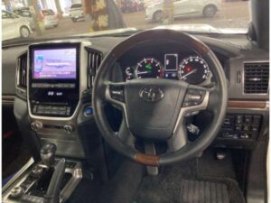 2020 Toyota Landcruiser V8 ZX — photo 3