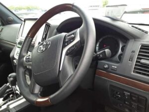 2020 Toyota Landcruiser ZX V8 — photo 2