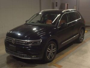 2019 Volkswagen Tiguan TDI Highline — photo 2
