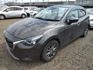 Mazda Demio 13S Petrol — photo 2