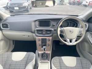 2019 Volvo V40 T5 AWD — photo 2