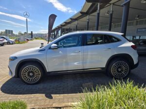 2022 Mercedes-Benz EQA 250 AMG Line — photo 3