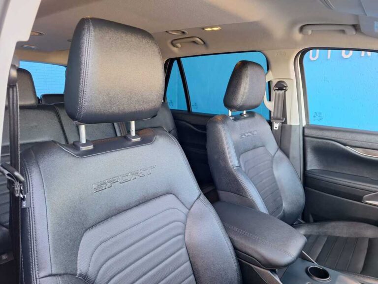2023 Ford Everest Sport 2.0 Biturbo — photo 8