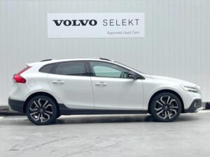 2018 Volvo V40 T5 AWD Cross-Country — photo 3