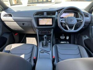 2024 Volkswagen Tiguan R-Line — photo 3