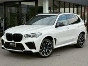 2023 BMW X5 M Competition — photo 2