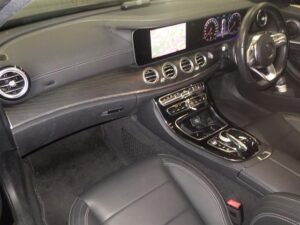 2020 Mercedes-Benz E200 — photo 2
