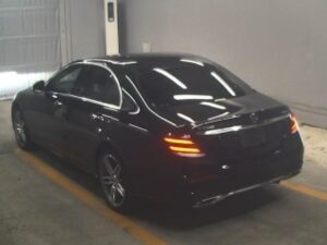 2020 Mercedes-Benz E200 — photo 3