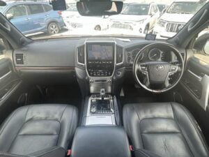 2019 Toyota Landcruiser ZX V8 — photo 2