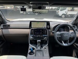 2024 Lexus LX600 — photo 2