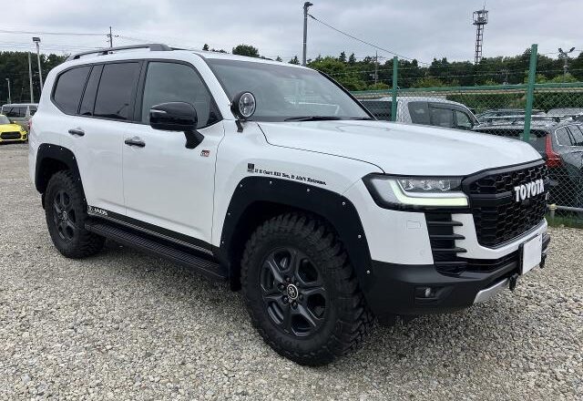 2023 Toyota LC300 GR Sport
