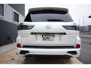 2021 Lexus LX570 — photo 3