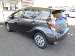 2020 Toyota Aqua S — photo 3